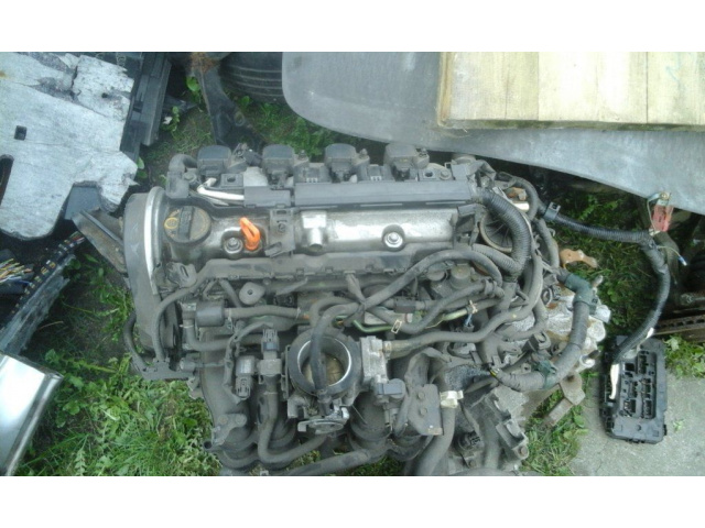HONDA CIVIC двигатель 1.6 01-05R