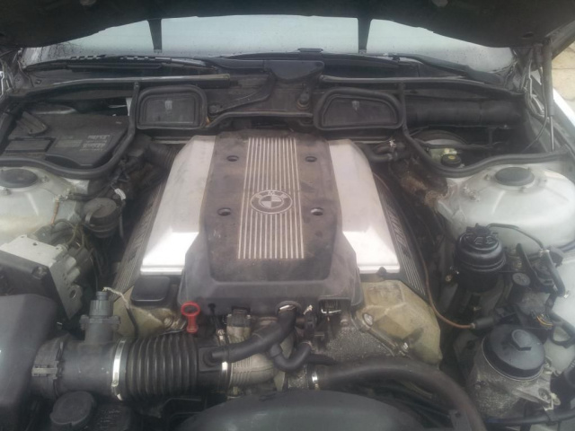 Двигатель BMW E38 740i E39 540i M62B44