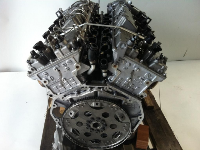 Двигатель BMW 760i V12 N74B66A