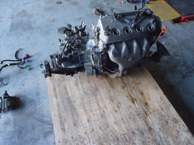 Двигатель D16W1 1.6 бензин HONDA HR-V 2001