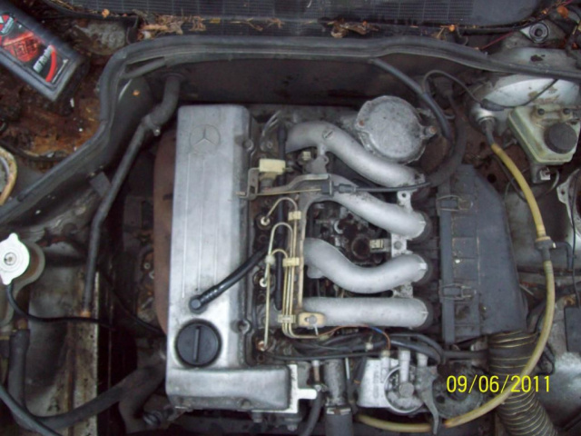 Mercedes 190D двигатель