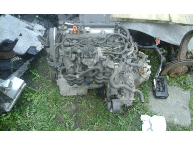 HONDA CIVIC двигатель 1.6 01-05R