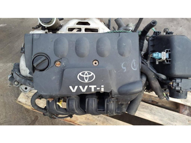 Toyota Yaris Verso 1.3 VVTI бензин двигатель в сборе