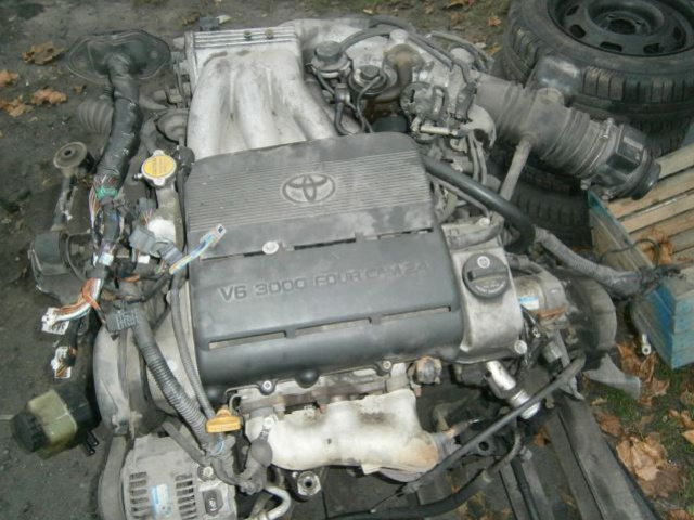TOYOTA CAMRY 3.0 V6 двигатель