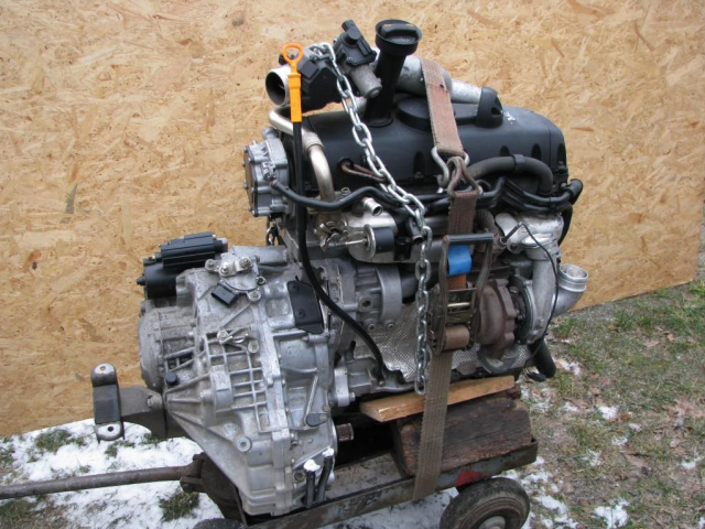VW T5 MULTIVAN двигатель в сборе BNZ