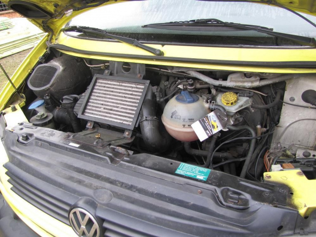 VW TRANSPORTER 2.5 TDI 102 KM двигатель отличное состояние