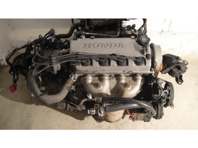 HONDA CIVIC двигатель в сборе + KAT 1.6 D16Y7 97г.