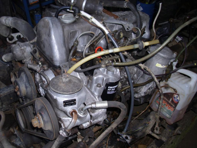 Двигатель i коробка передач mercedes 123 3.0D /UAZ