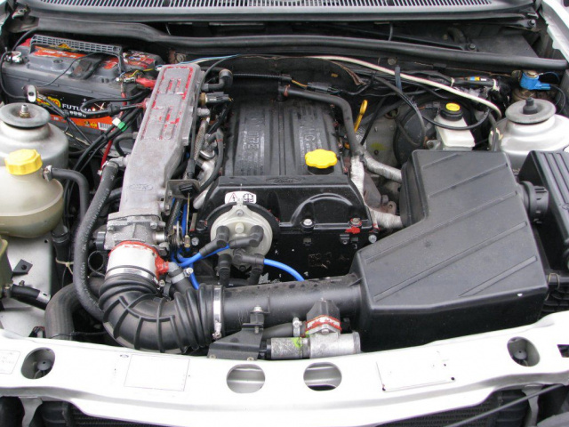 Двигатель 2, 0 8V DOHC EFI FORD SIERRA