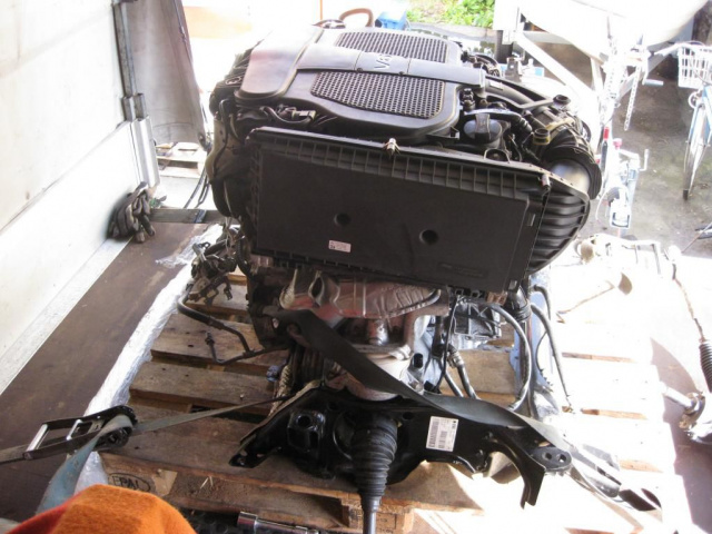 MERCEDES E350 4MATIC двигатель 2012