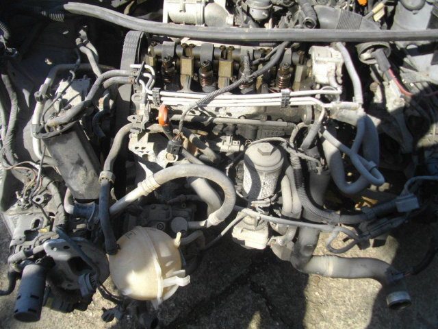 Двигатель 1, 9 d vw touran поврежденный