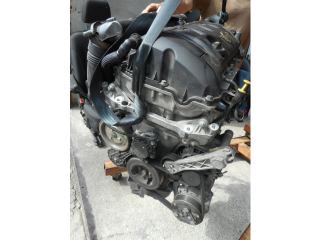MINI COOPER R56 - двигатель 1.6 2011