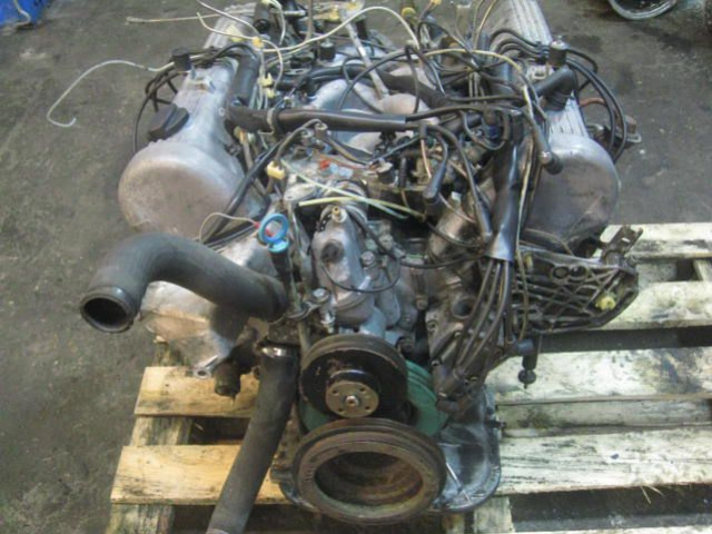 MERCEDES 126 W126 380SE 3.8 V8 двигатель M 116