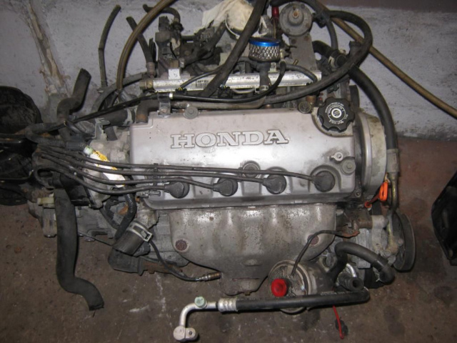 HONDA CIVIC 1.6 16V двигатель D16Y7 1999г.
