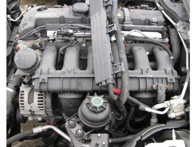 BMW E90 328xi двигатель Z навесным оборудованием поврежденный