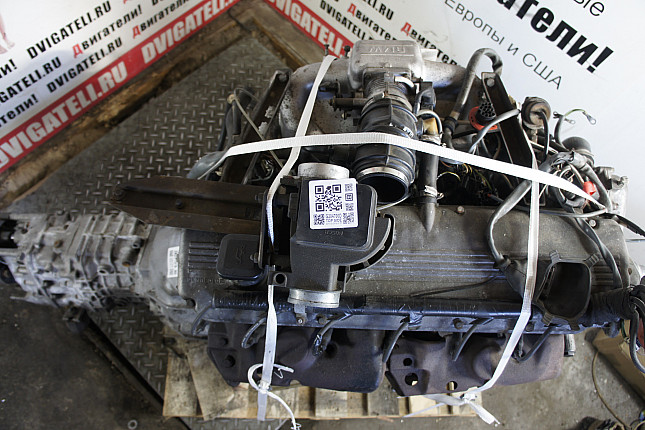 Фотография контрактного двигателя сверху BMW M30 B28 + МКПП