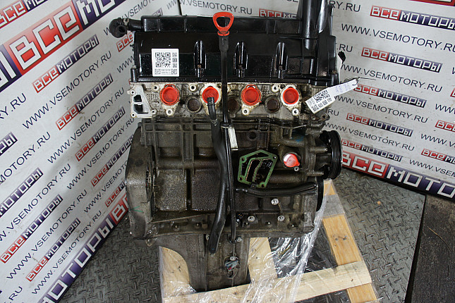 Двигатель вид с боку MERCEDES-BENZ M 166.960