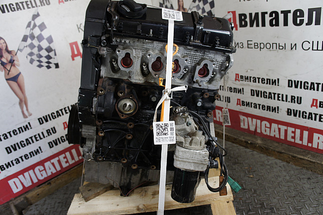 Двигатель вид с боку VW AZM