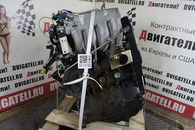 Двигатель вид с боку Audi ABK