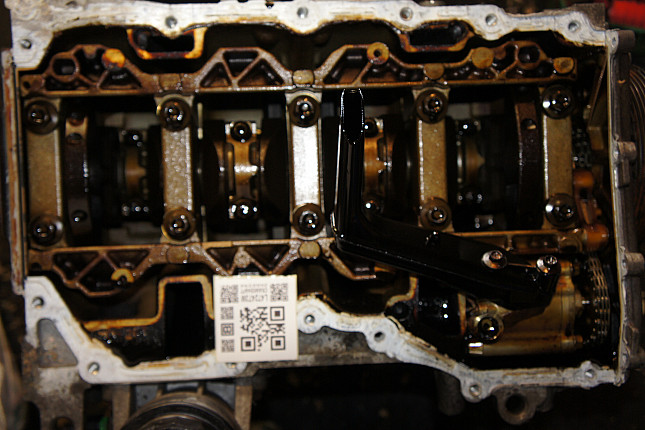 Фотография блока двигателя без поддона (коленвала) MAZDA L813