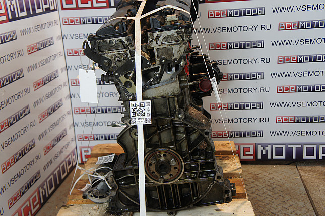 Двигатель вид с боку PEUGEOT RFN10LHG