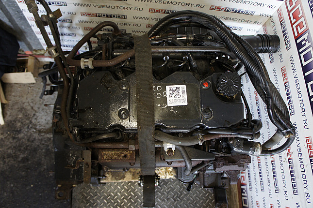 Фотография контрактного двигателя сверху Iveco F4AE3481B
