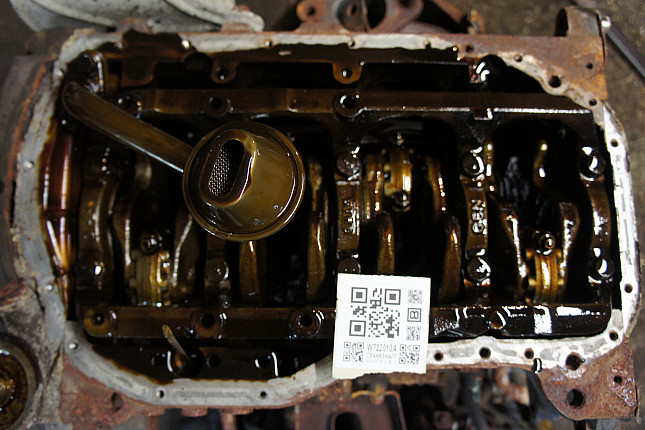 Фотография блока двигателя без поддона (коленвала) MITSUBISHI 4G64 