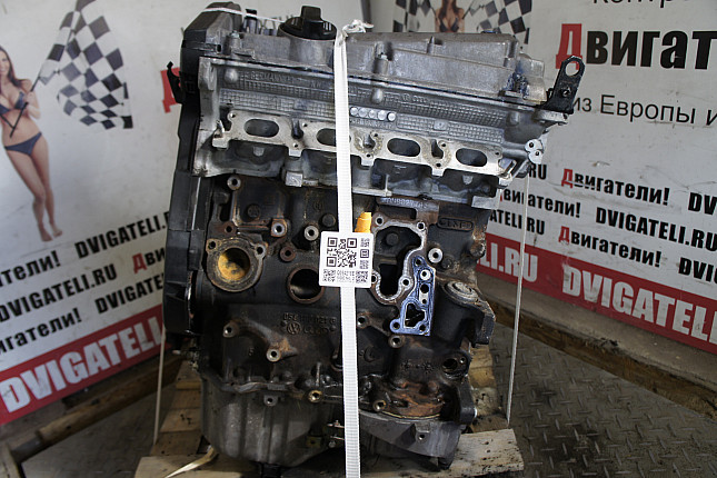 Двигатель вид с боку Audi ANB