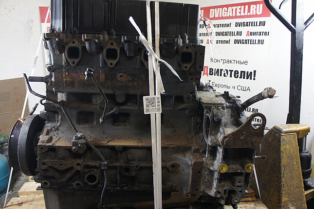 Двигатель вид с боку Renault DXi 5 