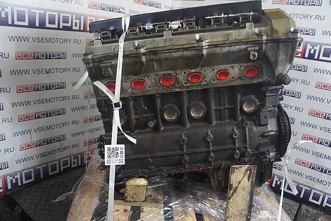 Двигатель вид с боку BMW M 50 B 20 (206S1)
