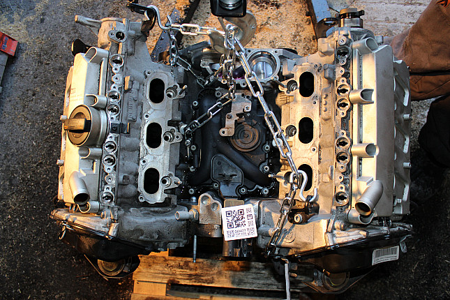 Фотография контрактного двигателя сверху Audi CALA