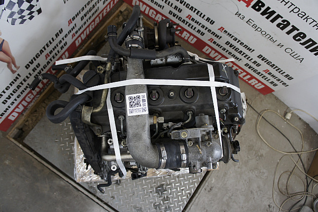 Фотография контрактного двигателя сверху Toyota 2KD-FTV