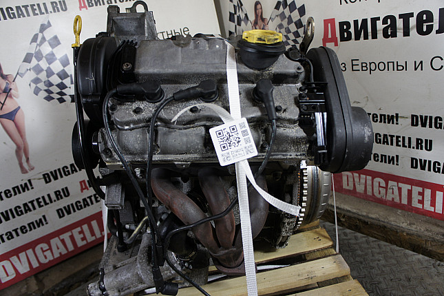 Двигатель вид с боку Rover 25 K4F