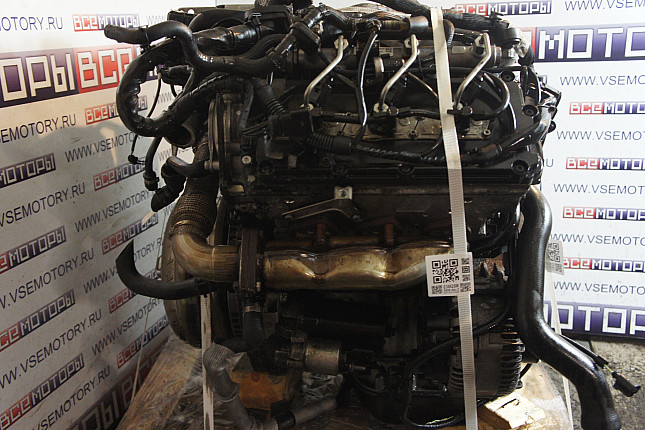 Двигатель вид с боку AUDI CASA