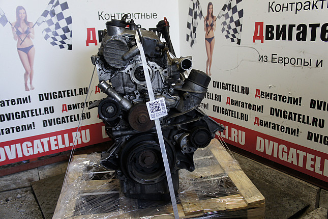 Двигатель вид с боку Mercedes OM 611A (60 KW CDI)