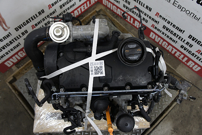 Фотография контрактного двигателя сверху VW AXR