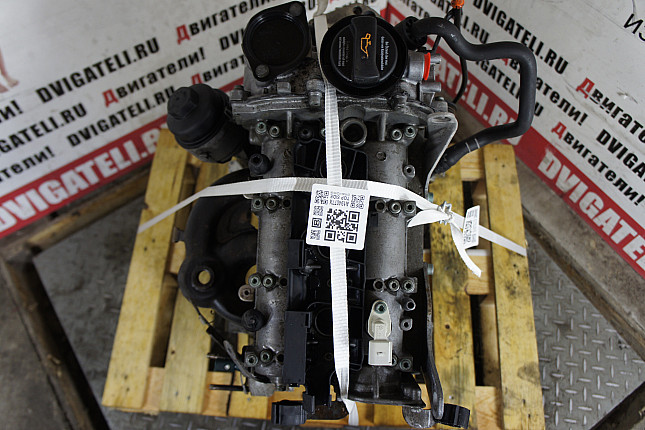 Фотография контрактного двигателя сверху Skoda AZQ