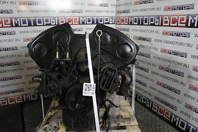 Двигатель вид с боку MITSUBISHI 6A12 