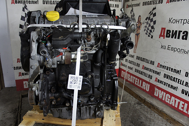 Двигатель вид с боку Renault F8Q 632