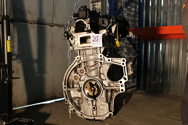 Двигатель вид с боку Citroen 8HZ (DV4TD)