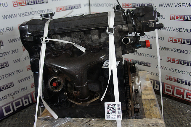 Двигатель вид с боку TOYOTA 4E-FE