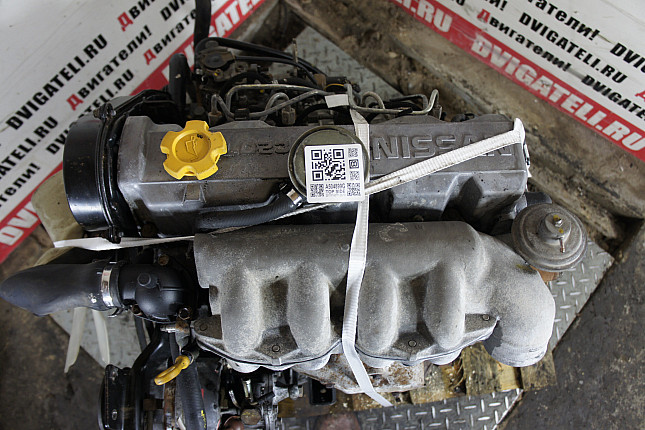 Фотография контрактного двигателя сверху Nissan LD23 