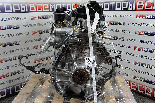 Двигатель вид с боку HONDA R20A2