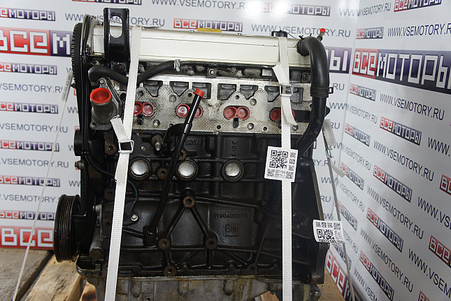 Двигатель вид с боку OPEL X22XE ECOTEC