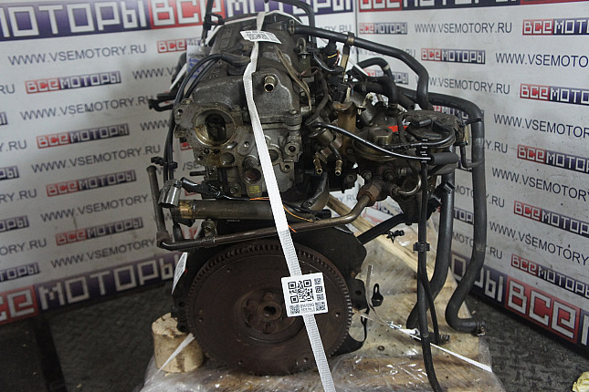 Двигатель вид с боку NISSAN GA16DE