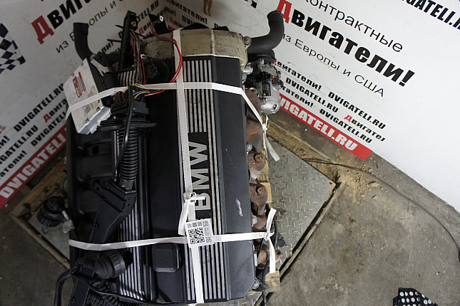Фотография контрактного двигателя сверху BMW M50 B25 (256S1)