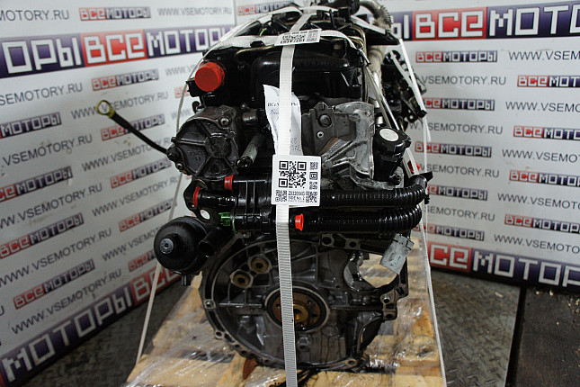 Двигатель вид с боку FORD G8DA