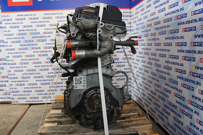 Двигатель вид с боку HYUNDAI G4GC-G
