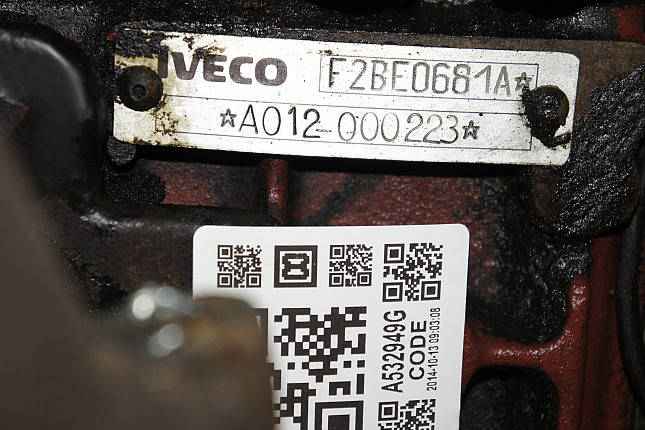 Номер двигателя и фотография площадки IVECO F2BE0681A