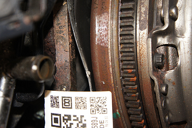 Номер двигателя и фотография площадки VW AUY